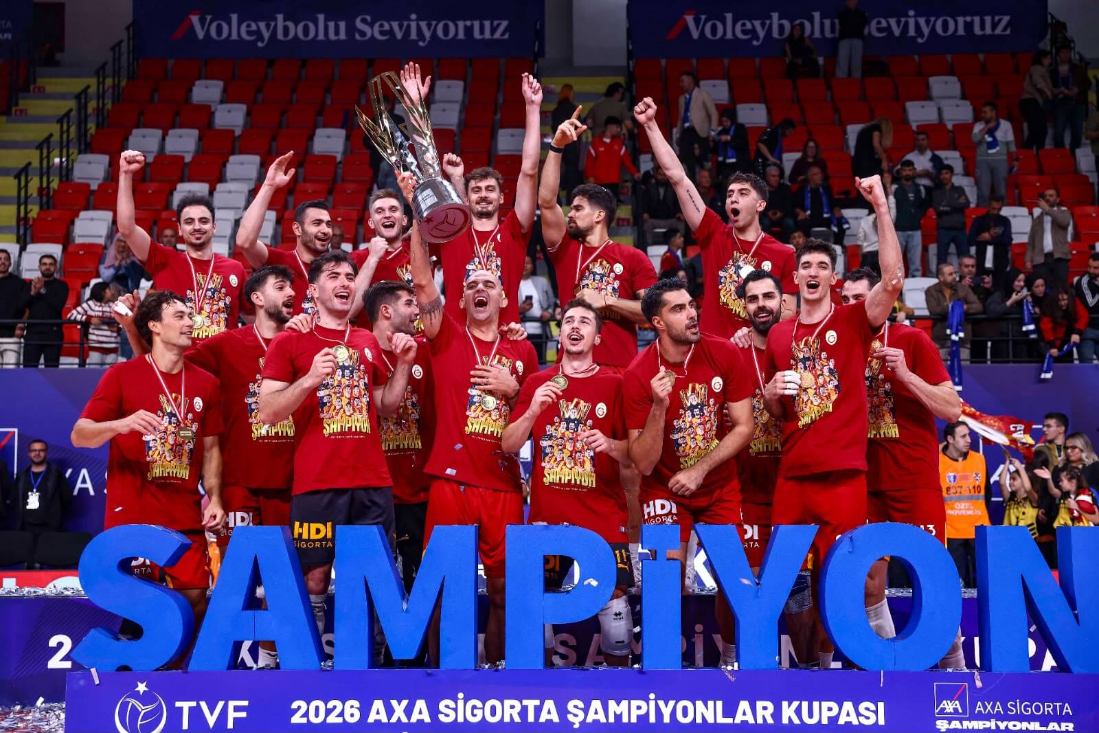 Galatasaray Madeş Mobilya Şampiyon!
